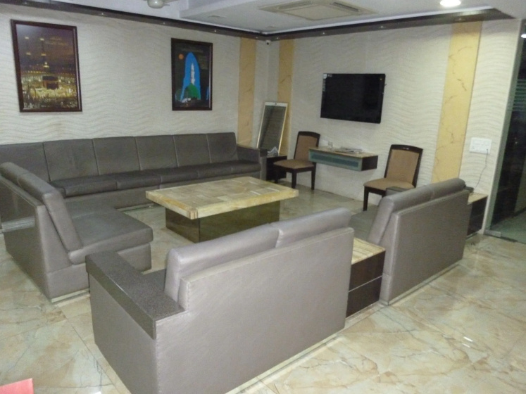 Hotel Regal Palace — отель с удобным расположением в Мумбаи
