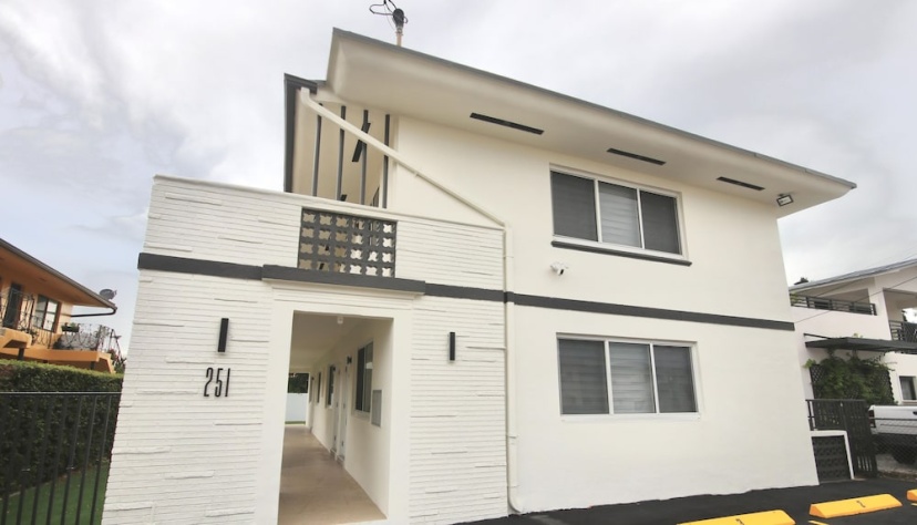 251 Airport Top House Apartments 3 — отель в Майами, Соединенные Штаты Америки