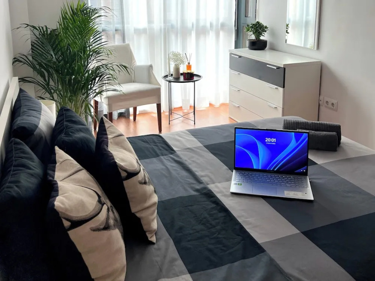 Valencia Oasis Retreat - 2 Bedroom Apartment — комфортный отель в Валенсии