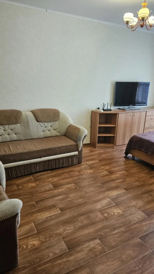 Apartamenty na ulice Izyskatelej 38A — отель в Ноябрьске, Россия