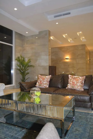 Leaders Plaza Hotel - Hotel in Mahboula - Photo 2