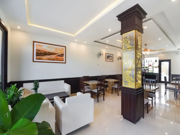 Oyo 470 Royal Tourist Villa — комфортный отель в Дананге