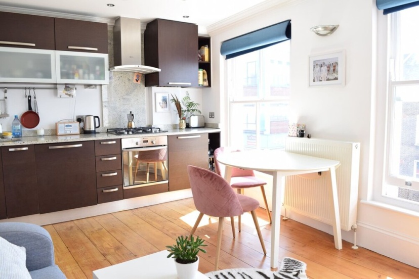 Spacious Studio Apartment In East London — отель в Лондоне, Соединенное Королевство