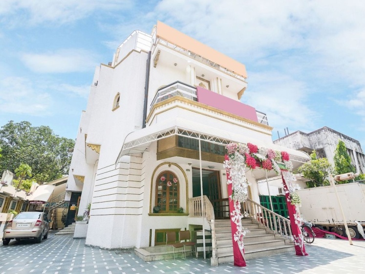 OYO 14245 Amitabh Guest house — забронировать отель в Дели