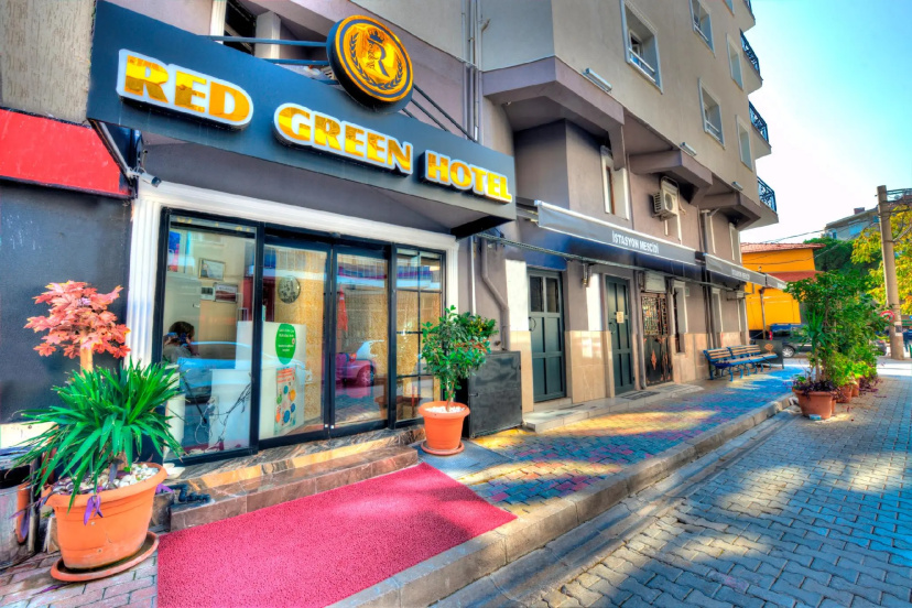 Red Green Hotel — отель в удобной локации в Измире