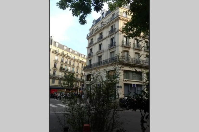 Appartement moderne au centre de Paris, 3ème — отель с удобствами в Париже