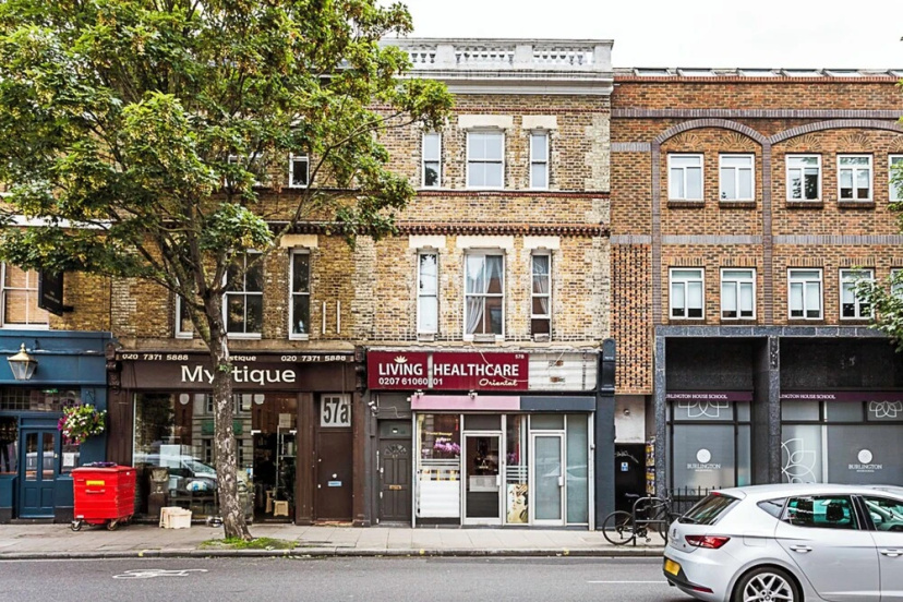 Fulham Serenity: Your Charming 2-bed Retreat — комфортный отель в Лондоне