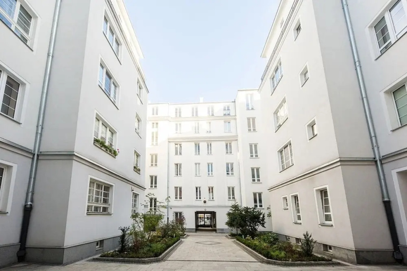 Downtown Apartments — отель с удобствами в Варшаве