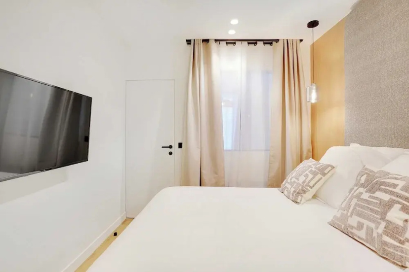 Beautiful Apartment in Le Marais — отель с удобствами в Париже