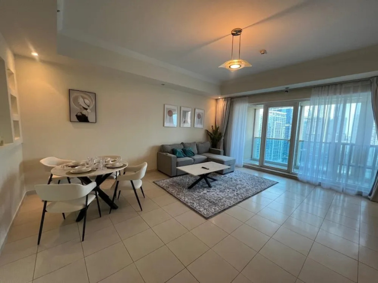 Yogi - Beautiful Burj Khalifa View in this 1BR Apartment — отель с удобным расположением в Дубае