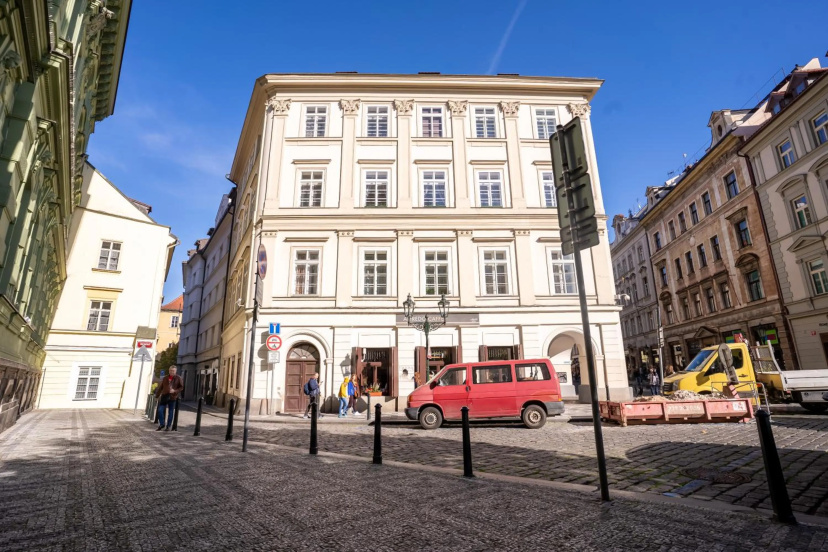 Bright Apartment in Old Town by Prague Days — отель с удобствами в Праге