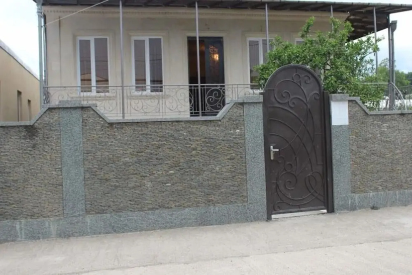 Guest House Elegance — отель с удобным расположением в Кутаиси