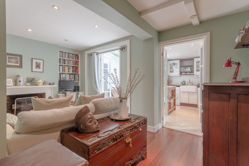 Цены на 1 Bedroom Apartment in Kennington With Garden в Лондоне