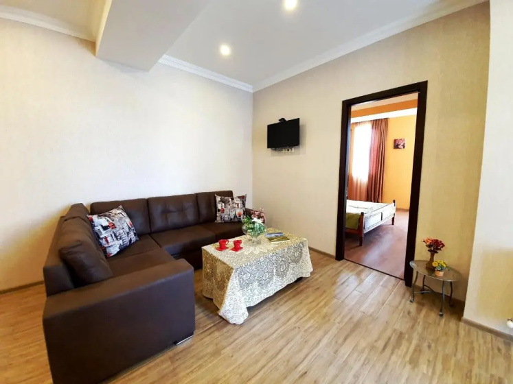 Fantaflat Old Tbilisi Apartment — отель с удобным расположением в Тбилиси