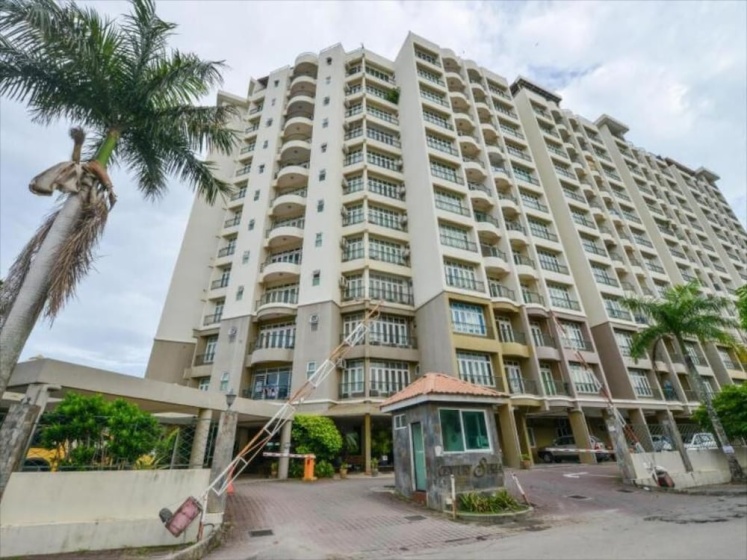 Century Suria Anytime Holiday Apartment 2 — отель в Лангкави, Малайзия
