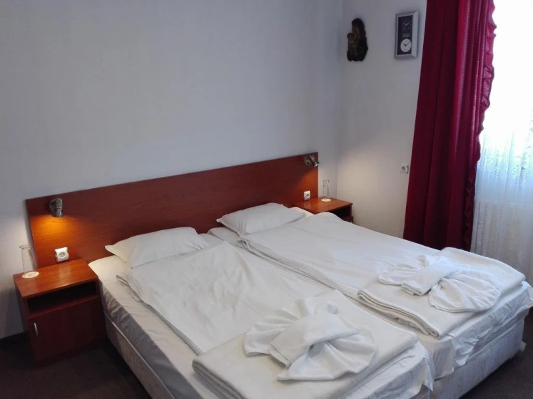 Guest House Popovi — забронировать отель в Банско