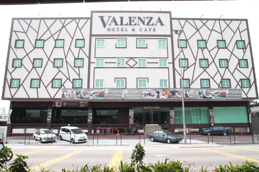 Valenza Hotel & Cafe — отель в Куала-Лумпуре для семейного отдыха