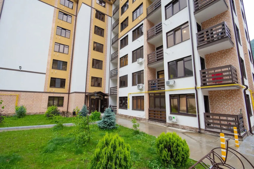 Апартаменты More Apartments на ул. ГЭС, 5-4 — забронировать отель в Красная Поляна
