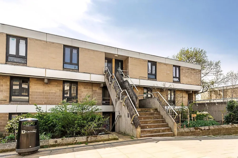 Bright Flat For 2 in Dartmouth Park — забронировать отель в Лондоне