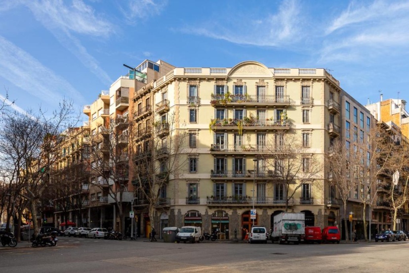 Modernist Family Apartment Barcelona — комфортный отель в Барселоне