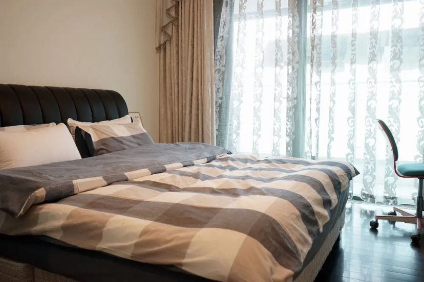 Цены на GoNative Downtown Apartment Xuhui в Шанхае