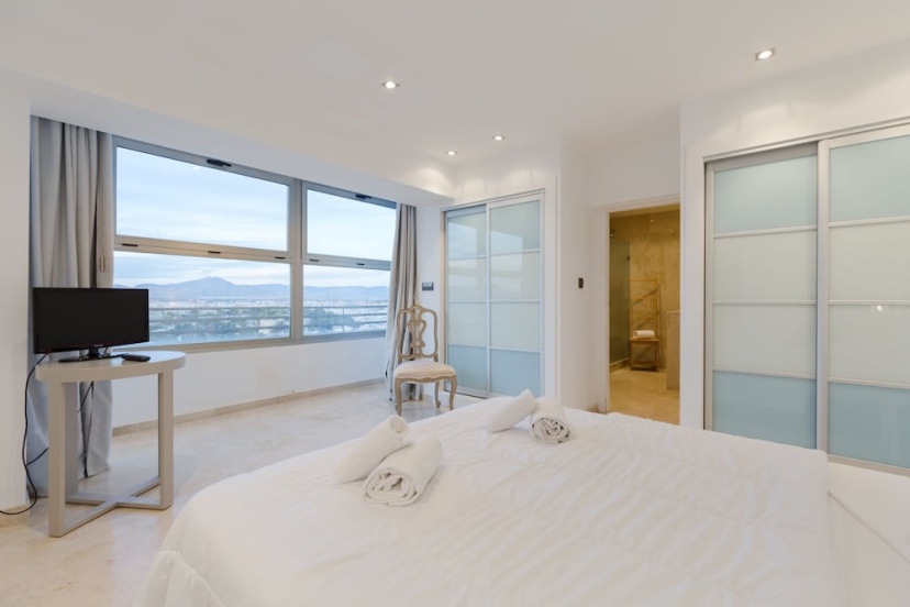 Apartamentos Kasa25 Panoramic 2 — комфортный отель в Аликанте