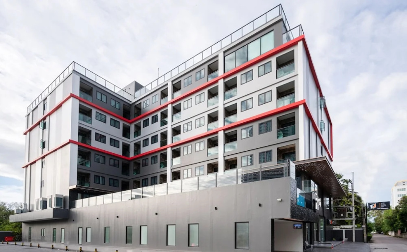 Цены на The TJ Hotel в Паттайе