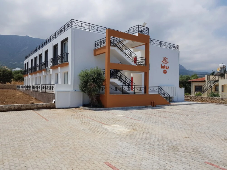 Lotus Apartments 3 — отель в Кирения, Кипр