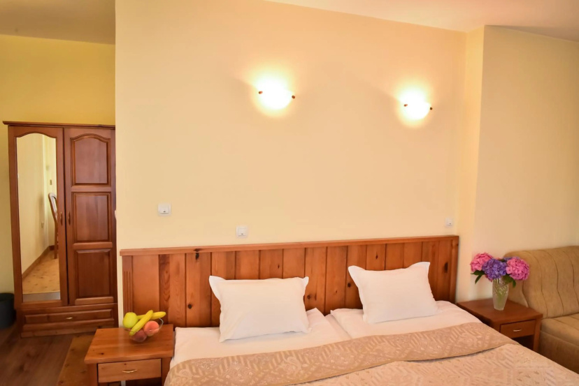Lina Hotel — забронировать отель в Банско