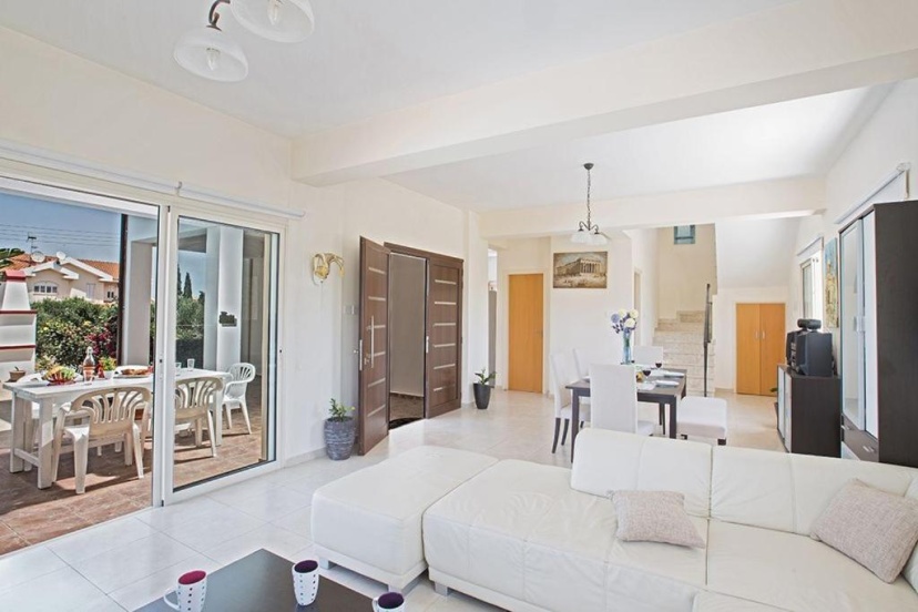 Villa Akefalo - Beautiful 3 Bedroom Protaras Villa with Private Pool - Close to Amenities — отель с удобным расположением в Протарас