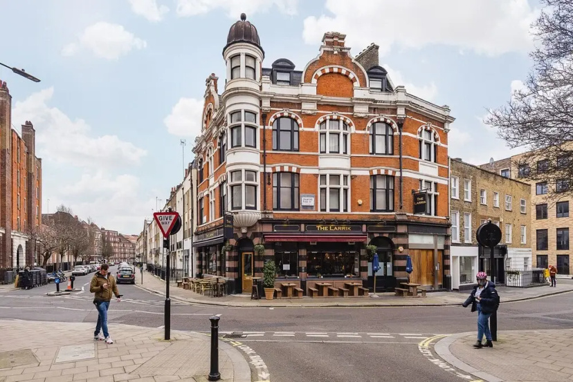 Цены на At Home in Marylebone в Лондоне