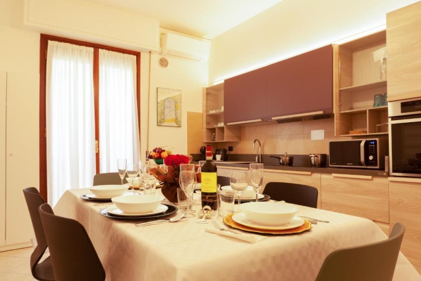Ponte Vecchio Luxury Penthouse — отель с удобным расположением в Флоренции