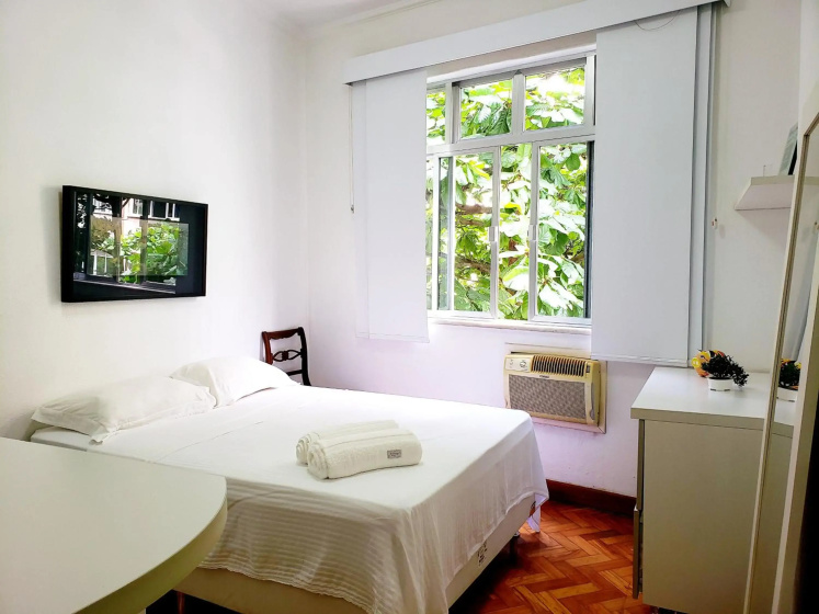 Apartamento COPACABANA REFORMADO - 400m da PRAIA, 2 QUARTOS, Portaria 24h, Wi-Fi, Ar condicionado, Cozinha Completa, Churrasqueira no predio — отель с удобствами в Рио
