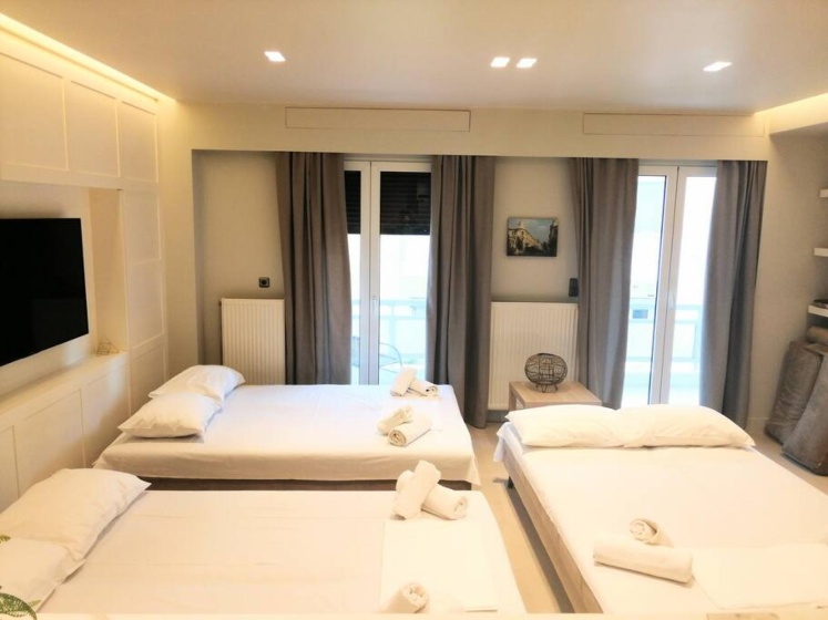 Luxurious Apartment in Acropolis — отель с удобствами в Афины