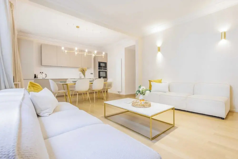 Chic Apartment - 2br/4p - Trocadero — забронировать отель в Париже