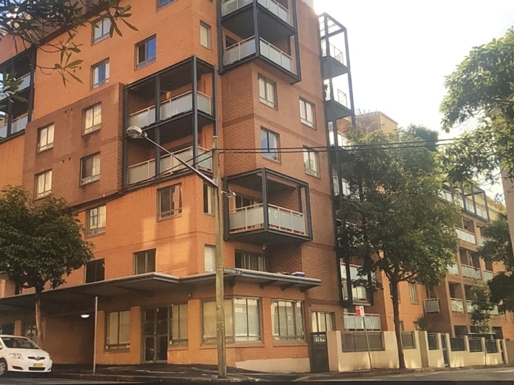 Spacious Ground floor apartment Unit 28 — отель с удобным расположением в Сиднее