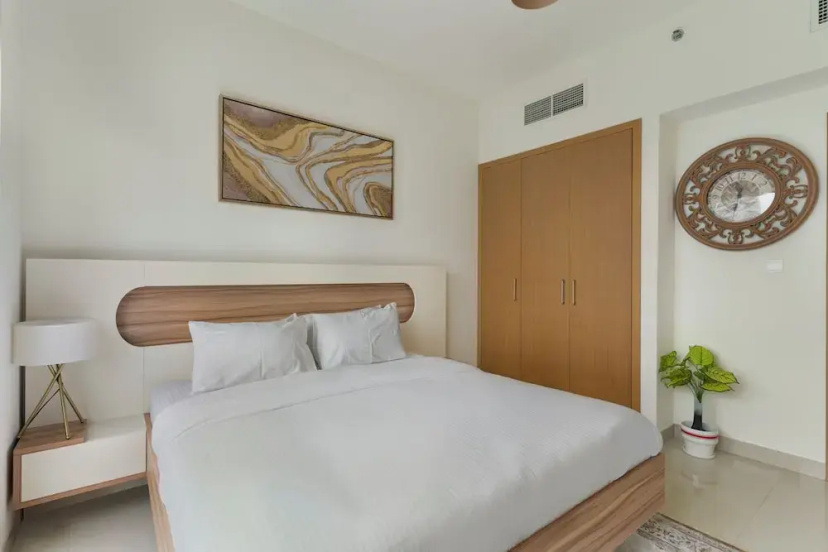 Elegant 1BR with Panoramic Views — забронировать отель в Дубае