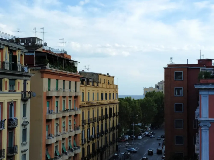 Sun&TheCity — комфортный отель в Неаполе