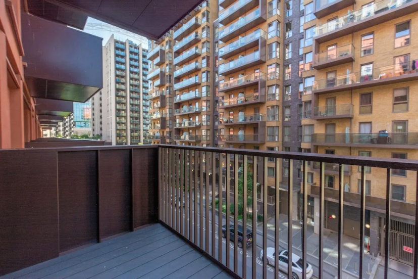 Vibrant Apartments at Luna near Wembley Park by MySquare — отель с удобствами в Лондоне