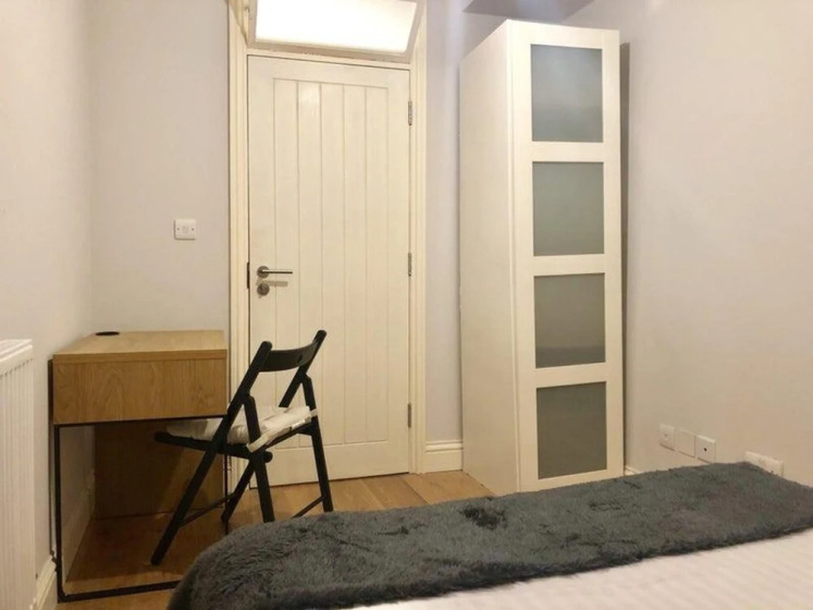 Цены на Cosy 3-bed Apartment in London в Лондоне
