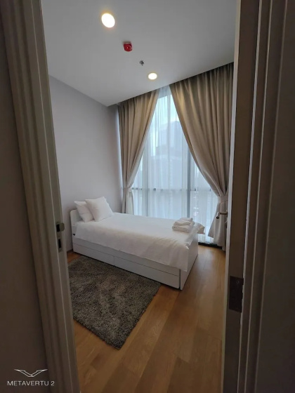 Brand New 2 Bedroom Near Paragon — отель с удобным расположением в Бангкоке