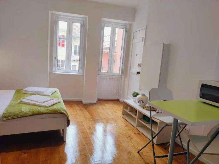Eco Green Studio Apartment — отель в Лиссабоне, Португалия