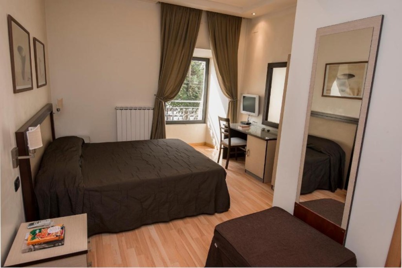 My Rooms — забронировать отель в Риме