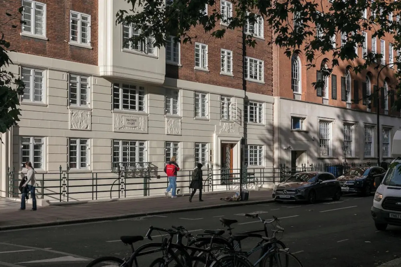 Beautifully Presented Centrally Located Studio apt — отель с удобствами в Лондоне