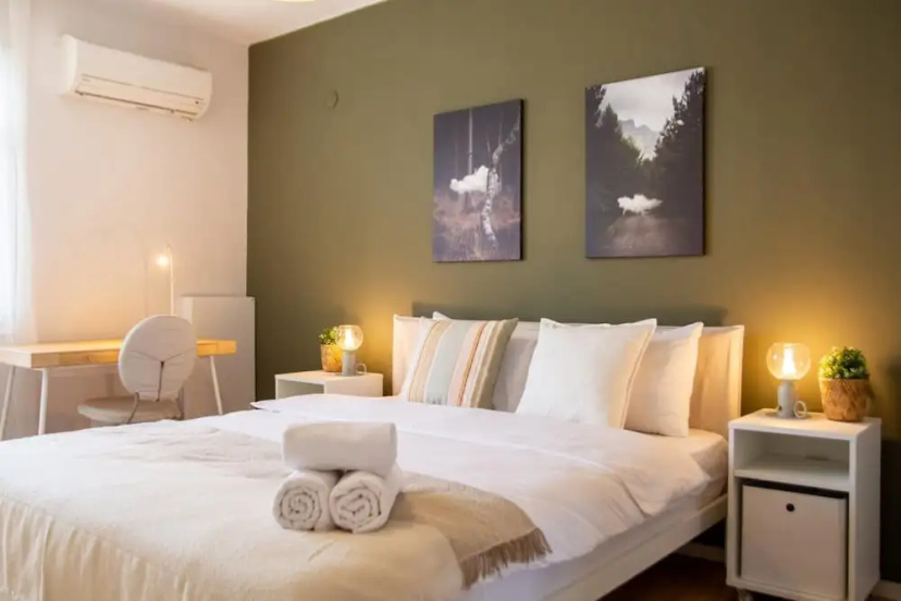 Missafir Flat With Sea View Near Karsiyaka Coast — забронировать отель в Измире