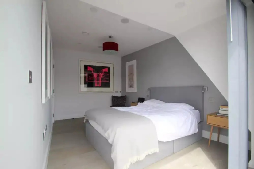 1 Bedroom Apartment in Hackney With Roof Terrace — забронировать отель в Лондоне
