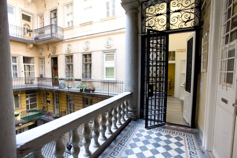 Budapest Easy Flat - Teresa Lux Apartment — комфортный отель в Будапеште