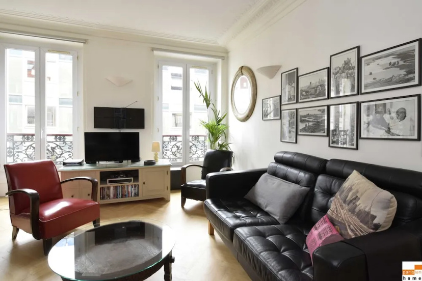 204340 - A two-room apartment with traditional chic style in the Marais — отель с удобствами в Париже