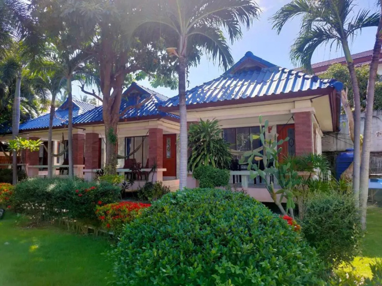 Sunset Beach Villas — отель с удобствами в Ко Пханган
