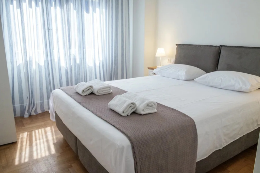 Elegant 2BD Apartment — отель с удобным расположением в Афины